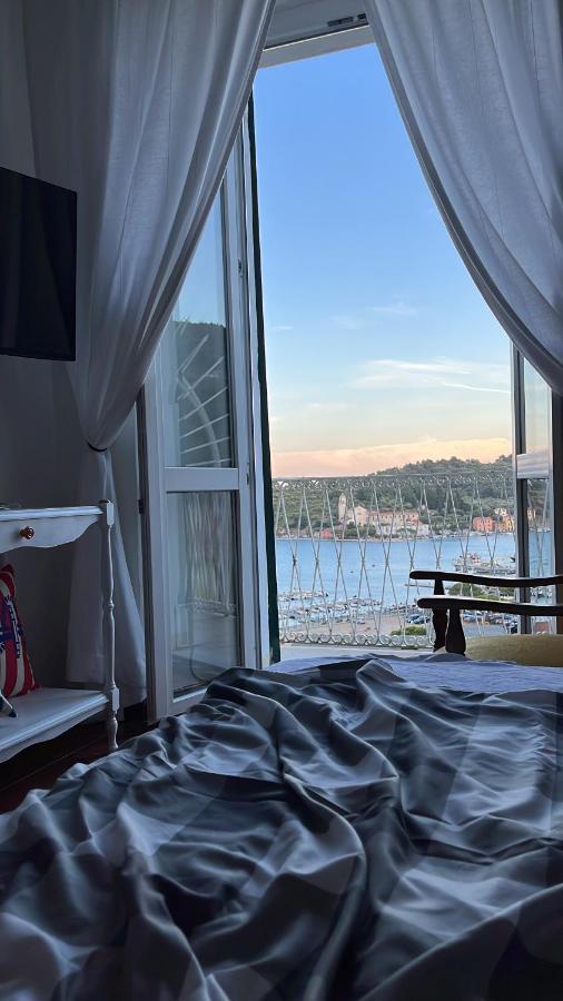 Casa Le Grazie Apartment Ле Грацие Екстериор снимка