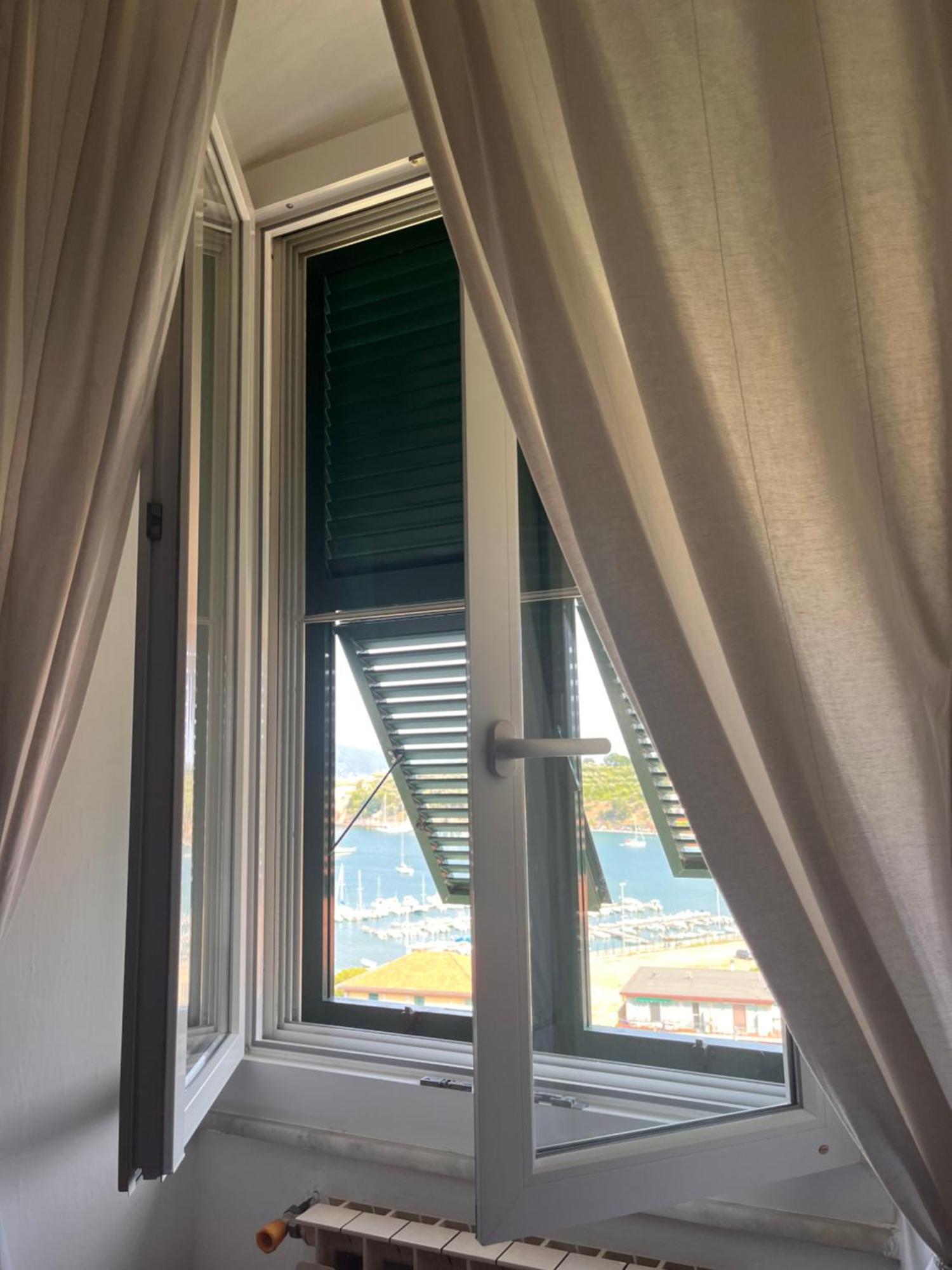 Casa Le Grazie Apartment Ле Грацие Екстериор снимка
